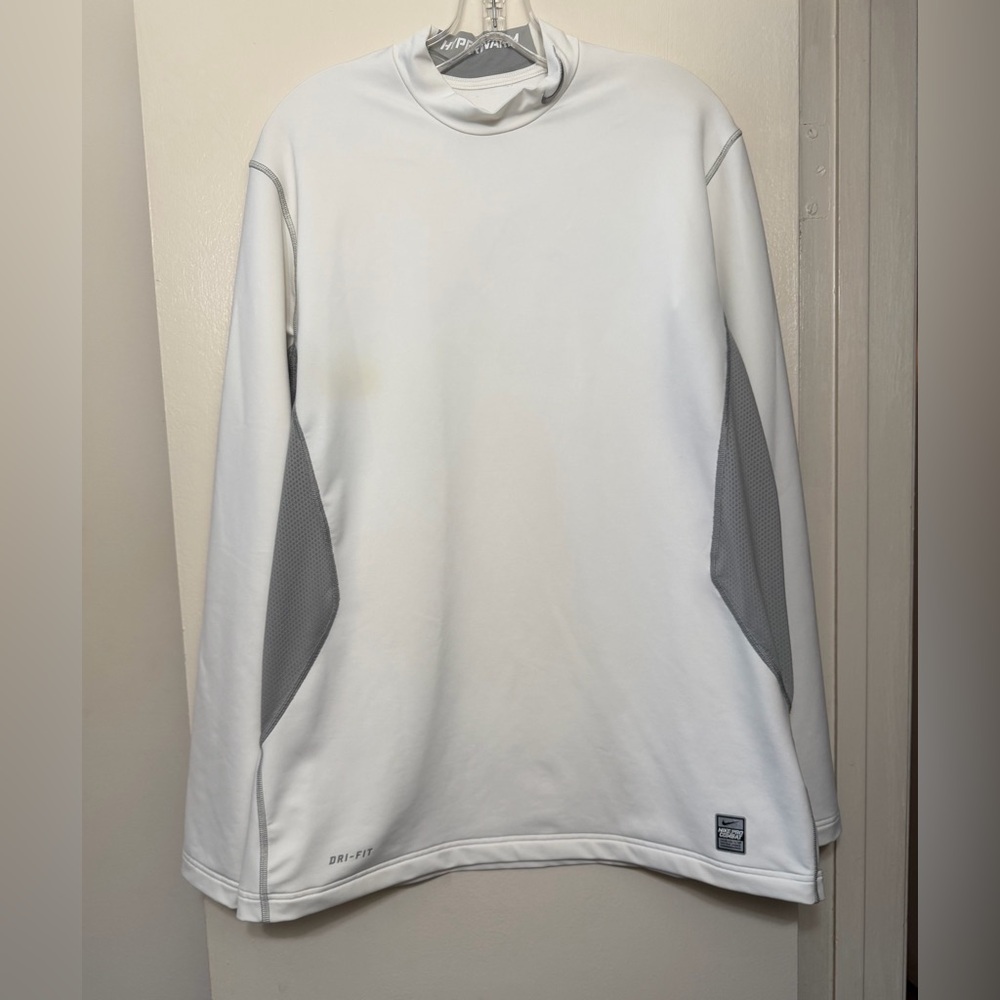 Nike Pro Combat Hyperwarm Men's Fitted Base Layer White
Sz XL